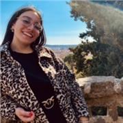 Sono una studentessa universitaria, con abilità d’insegnamento pregresse, che impartisce lezioni di inglese (grammar, vocabulary, listening, speaking, comprehension, writing), di spagnolo e di economia aziendale. Inoltre sono disponibile per aiuto compiti